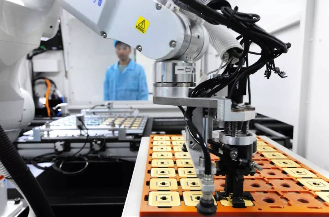 剛需還是噱頭?揭秘國內首條5G智能生產線